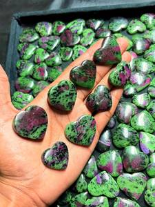Cabujón de Rubí Zoisita Natural Suelto, Grado AAA, MH GEMS, Joyería Hecha a Mano, Uso Terapéutico, Formas Variadas, Gema Verde Pulida - Product Image 3