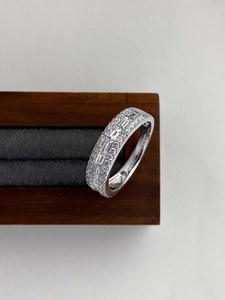 แหวนมอสซาไนต์ทรงมรกตและทรงกลมแบบครึ่งวง ดีไซน์สวยงามไม่ซ้ำใคร ทำจากเงินแท้ 925 เหมาะเป็นของขวัญสำหรับงานปาร์ตี้  พร้อมเป็นเครื่องประดับสุดพิเศษ - Product Image 2