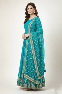 Costume Anarkali traditionnel pour femmes, couleur turquoise, avec dupatta brodée d'or, coupe ample, style indien pakistanais, longueur au sol - Product Image 4