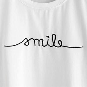 Camiseta de Manga Corta Blanca Ecológica para Mujer, 100% Algodón, Cuello Redondo, Corte Regular, Estilo Casual, Tejido Jersey Liso Teñido - Product Image 4