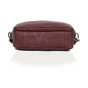 Bolso Bandolera de Hombro Personalizado para Hombre, de Cuero Genuino, con Cierre de Cremallera, Diseño Duradero y Moderno - Product Image 4