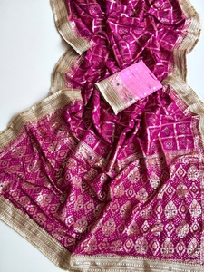 Sari en tissage jacquard style Bandhani, élégant, entièrement tissé, avec pallu riche en tissage et chemisier assorti non cousu - Product Image 6