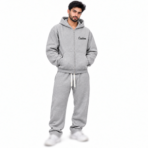 Ensemble de survêtements légers zippés assortis avec imprimé patchwork intégral, coupe oversize pour homme, en molleton de haute qualité, style sportswear USA - Product Image 1