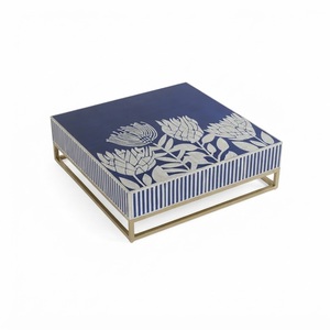 Table basse carrée classique en os bleu incrusté, table centrale artisanale, design floral, meubles de salon avec base en métal doré - Product Image 1