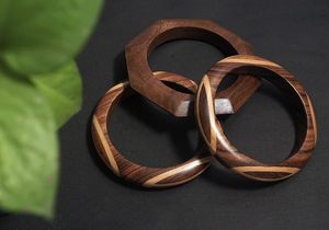 Juego de Pulseras de Madera Artificial Hechas a Mano, Duraderas, con Diseños Artísticos Multiformes en Color Madera Natural, Acabado Artesanal - Product Image 3