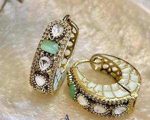 Pendientes de Latón Chapado en Oro con Moissanita y Resina Epoxi, de Alta Calidad y Elegancia, para Mujeres y Niñas, Colección para Fiestas y Eventos Nocturnos - Product Image 6