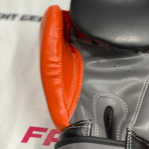 Guantes de Boxeo Personalizados con Logotipo, Profesionales, para Muay Thai, Negros y Grises, OEM ODM, Diseño Personalizado, Cuero Vacuno Genuino - Product Image 2