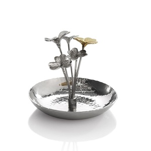 Bandeja Decorativa de Metal con Diseño Botánico Hecha a Mano, Acabado en Plata Antigua y Gris Metálico, Escultura de Orquídea, Elegante Tazón Decorativo para Mostrador - Product Image 2