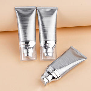 Base de Maquillaje Líquida de Cobertura Total en Tubo Plateado, 12 Colores Naturales, Larga Duración, Hidratante e Impermeable - Product Image 3