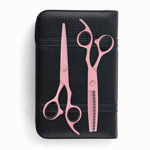 Tijeras de Peluquería Rosadas, Combo de Tijeras de Corte y Entresacadoras, Acero Inoxidable Japonés de Alta Calidad, Afiladas, Ergonómicas, Herramientas Profesionales de Salón, Duraderas - Product Image 1