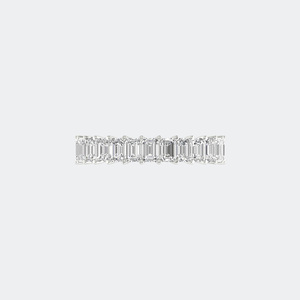Anillo de Eternidad con Diamantes en Barra de Corte Esmeralda de 3.90CTW en Oro de 9K - Product Image 2