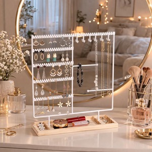 Support de présentation de bijoux pour l'organisation de la maison avec plateau en bois pour boucles d'oreilles, colliers, bagues et rangement d'accessoires, provenant d'Inde - Product Image 6