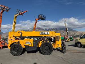 Chariot télescopique JCB d'occasion 512-56 / 512-26TC - Portée 17m, Capacité 5 443kg, Hauteur de levage des fourches 90mm, Utilisation tout-terrain et en intérieur - Product Image 3