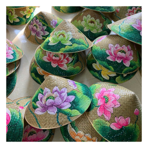 Sombrero Cónico de Hojas de Palma de Bambú Hecho con Hojas Naturales para Protección Solar, Uso Decorativo y Comercial - Product Image 1