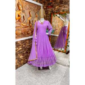 Belle robe traditionnelle musulmane Anarkali pour les fêtes complètes avec Pent et Dupatta - Product Image 1