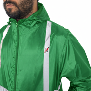 Veste coupe-vent légère et imperméable pour homme, avec capuche, respirante, en polyester, pour la randonnée et les activités de plein air. - Product Image 4