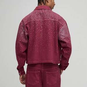 Nouvelle Collection 2026 : Blouson en Jean Homme de Haute Qualité, Design Tendance, Prix de Gros, Blousons en Jean Personnalisés avec Strass pour Hommes - Product Image 2
