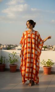 ชุดเดรสคาฟทันผ้าฝ้ายย้อมสีแบบโบโฮสั่งทำพิเศษ คอวี แต่งเชือกผูกตัดกันสี ซักได้ เป็นมิตรกับสิ่งแวดล้อม เหมาะสำหรับลูกค้าบูติก - Product Image 6