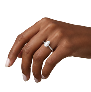 แหวนหมั้นเพชรทรงลูกแพร์และทรงกลม เพชรเลี้ยงในห้องปฏิบัติการ ได้รับการรับรองจาก IGI สี DEF ความสะอาดระดับ VVS เงินแท้ 925 ทองคำแท้ 14K 18K - Product Image 6