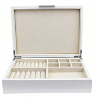 Boîte de rangement à bijoux rectangulaire en bois blanc cassé de luxe, personnalisable, avec fermeture magnétique, compartiments à anneaux et grille, en velours