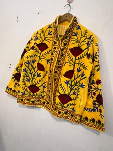 Chaqueta de Invierno para Mujer, Ecológica, Transpirable, de Algodón Acolchado, Estilo Kantha Sanganeri Jaipuri, Estampado Floral, Blanca, Largo Regular - Product Image 2