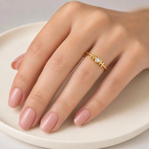 Bague personnalisée en or massif 10K 14K 18K ou platine avec initiale, diamant de laboratoire en forme de cœur certifié IGI, couleur DEF, clarté VS VVS - Product Image 4