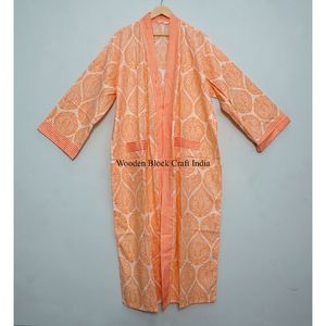 Kimono en coton 100% doux et magnifique, imprimé floral fait main, design kimono en coton, taille unique pour l'automne, l'hiver et le printemps - Product Image 3