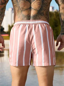 Shorts de verano para hombre, a rayas, con cordón en la cintura, shorts de playa de secado rápido, bañador con estampado rosa y blanco, hecho en Pakistán. - Product Image 2