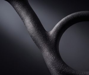 Portavelas Negro de Diseño Contemporáneo con Forma de Trompeta, Texturizado, Artístico, Escultural, Decorativo - Product Image 2