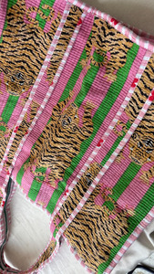 Bolso Tote Artesanal Acolchado Premium con Cierre de Cremallera, Diseño de Camuflaje, Duradero y Portátil, para Moda Ecológica de Lujo - Product Image 4