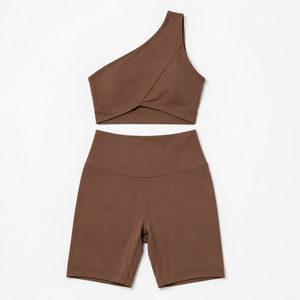 Ensemble de yoga asymétrique pour femme avec short cycliste taille haute, idéal pour le fitness et l'entraînement en salle de sport - Product Image 2