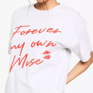 Camiseta de Mujer al por Mayor, Cómoda, Elegante, Corte Regular, Manga Corta, Casual, Diseño Sólido, Tallas Grandes, Decoración con Logotipo, Estilo Urbano - Product Image 3