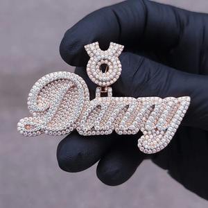 Pendentif en moissanite cultivée en laboratoire VVS RB Gems, en argent sterling 925 plaqué or, finition classique personnalisée, design lettre, bijoux - Product Image 1