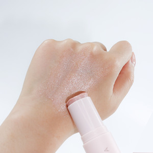 Barra Iluminadora NATINDA con Brillo y Destellos para Uso Diario, para Todo Tipo de Piel, para Mujeres Adultas - Product Image 4