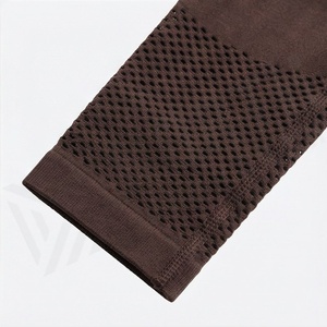 Ensemble de sport pour femme avec logo personnalisé : soutien-gorge de sport, legging, débardeur d'entraînement athleisure, tenue de gym sans couture, vêtements de sport en gros - Product Image 6