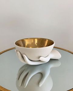 Nuevo Producto: Elegante Tazón Blanco y Dorado Tallado a Mano, Pieza Decorativa Moderna para Decoración del Hogar y Servir, EN VENTA - Product Image 1