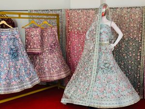 Costume de mariée glamour de style pakistanais complet et lourd Adultes Mariage Adultes Design avec filet Dupatta Diamonds Zarkan Stones Big Flair - Product Image 4