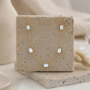 Collar de ópalo blanco etíope con baño de oro, collar de ópalo octogonal, joyería minimalista y delicada para mujer - Product Image 4