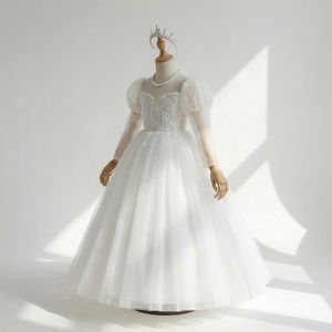 Vestido de Lujo con Encaje y Silueta de Princesa para Niñas, Ideal para Ceremonias Formales - Product Image 3