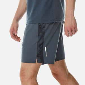 เสื้อยืดและกางเกงขาสั้นออกกำลังกายคุณภาพสูง ชุดเสื้อยืดน้ำหนักเบาและกางเกงขาสั้นเอวยางยืด - Product Image 3