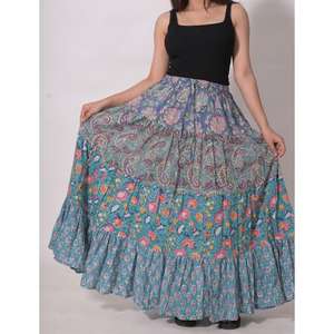 Jupe longue artisanale en coton respirant à imprimé bloc, style portefeuille, patchwork bohème vintage, pour femme, tenue décontractée d'été et de festival - Product Image 1