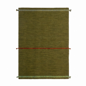 Alfombra de Lana Verde Oliva Sólida con Rayas en Tono Óxido, Minimalista, Hecha a Mano, Antideslizante y Ecológica para Sala de Estar u Hotel - Product Image 1