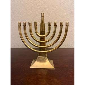 Accesorios de mesa de lujo, candelabro de 9 brazos, menorah dorada de latón, portavelas decorativo de mesa para decoración de bodas judías - Product Image 1