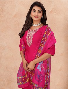 Conjunto de 3 Piezas de Kurta y Pantalón para Mujer, Mezcla de Algodón, con Dupatta de Organza |   Ropa Étnica India Completamente Cosida y Lista para Usar - Product Image 5
