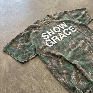 T-shirt pour homme Snow Grace à imprimé camouflage, manches courtes, col rond, coupe classique, jersey décontracté en coton - Product Image 4