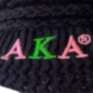 Gorro de invierno de punto trenzado negro AKA con letras bordadas en rosa y verde, suave y cálido, para mujer, color negro - Product Image 3