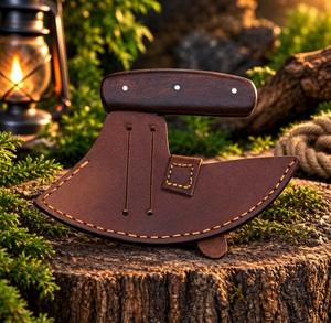Cuchillo Ulu de Damasco de Grado Industrial Hecho a Mano con Mango de Madera y Funda de Cuero para Acampar al Aire Libre - Product Image 1