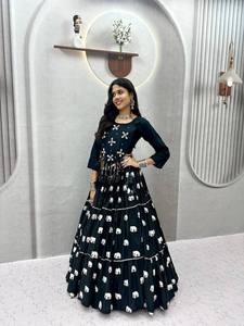 VISHNU K DESIGNS - Traje LAHENGA CHOLI para Mujer, Largo hasta el Suelo, de Algodón Puro Estampado, con Trabajo Manual Real de KODI, de Secado Rápido, Tradicional - Product Image 3
