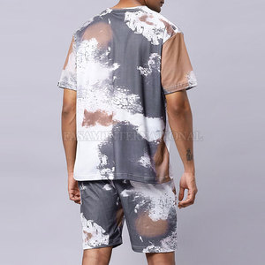 Conjunto de pantalones cortos tie dye para hombre, resistentes y ecológicos, hechos con materiales de alta calidad. - Product Image 2