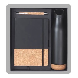 Ensemble Cadeau de Bureau en Cuir PU Personnalisé de Qualité Supérieure pour Thanksgiving, avec Journal et Bouteille à Impression en Relief - Product Image 1